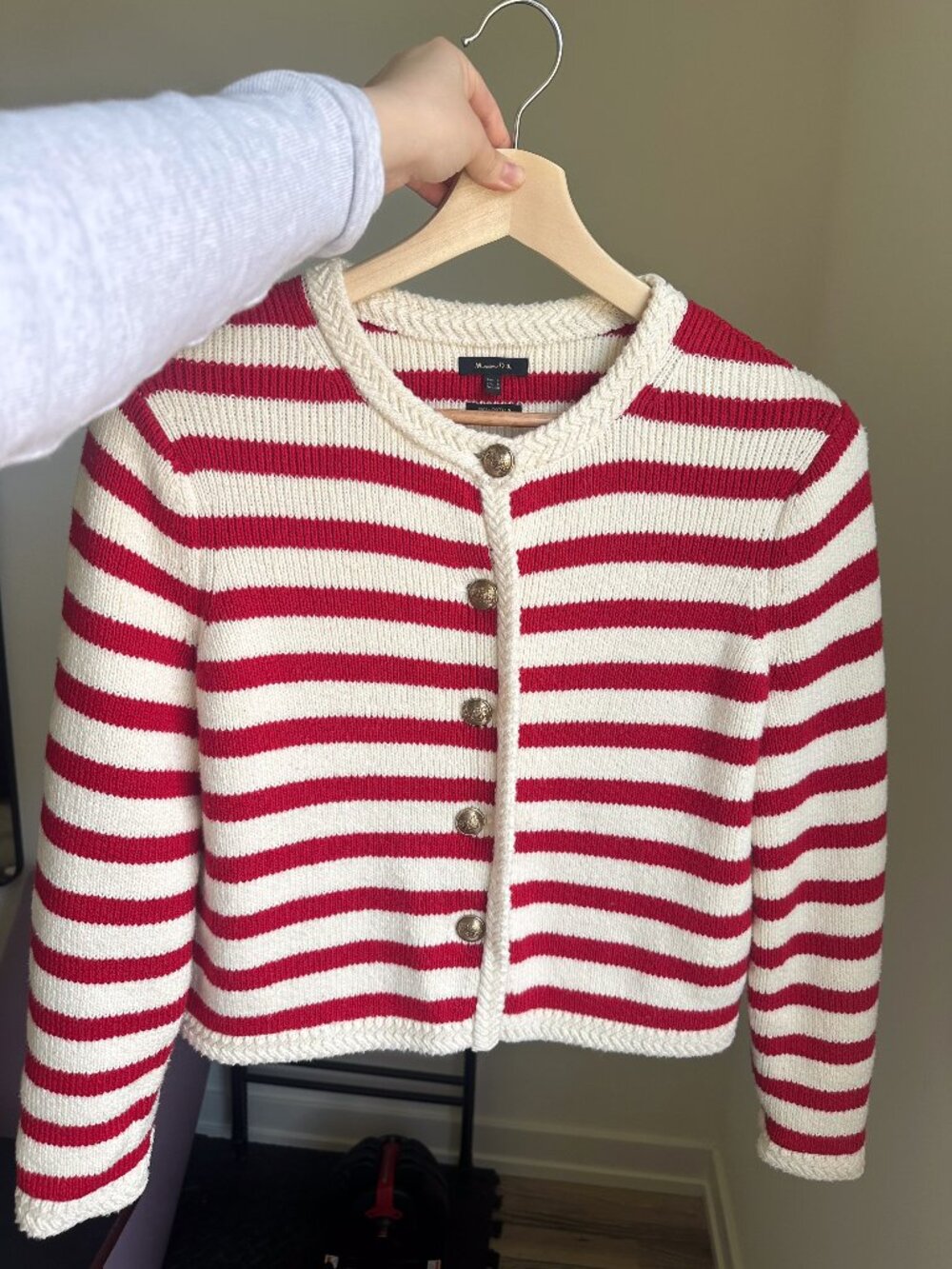 Massimo Dutti Striped Knit Cardigan in Red and White | Size: Small